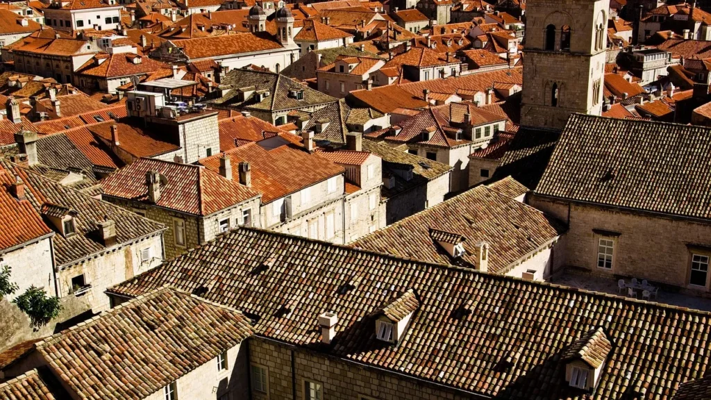 faire-appel-à-un-professionnel-en-couverture-toiture-dans-le-Var